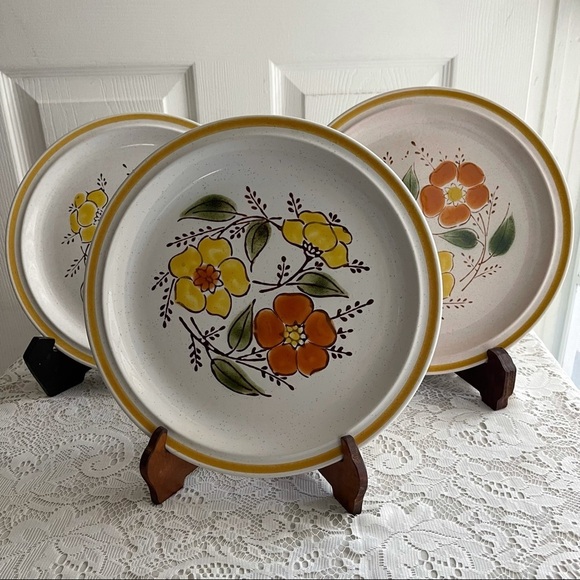 Charmcraft Interlude Stoneware Dinner Plate 10.5" Floral Japan Set Of 3 - Picture 2 of 11